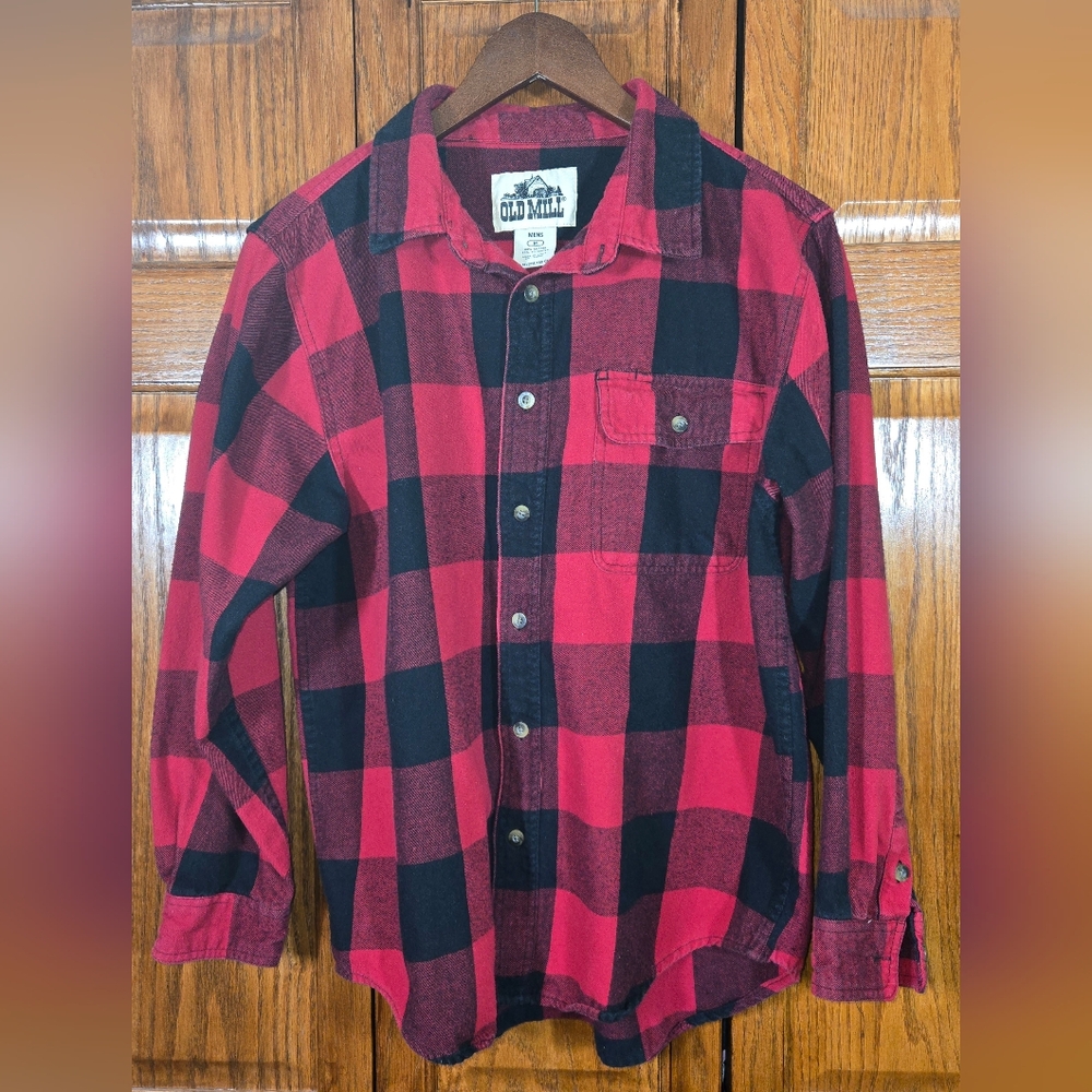 Old Mill Men's Red Black Plaid Long Sleeve Button Up Flannel Pocket Sz M